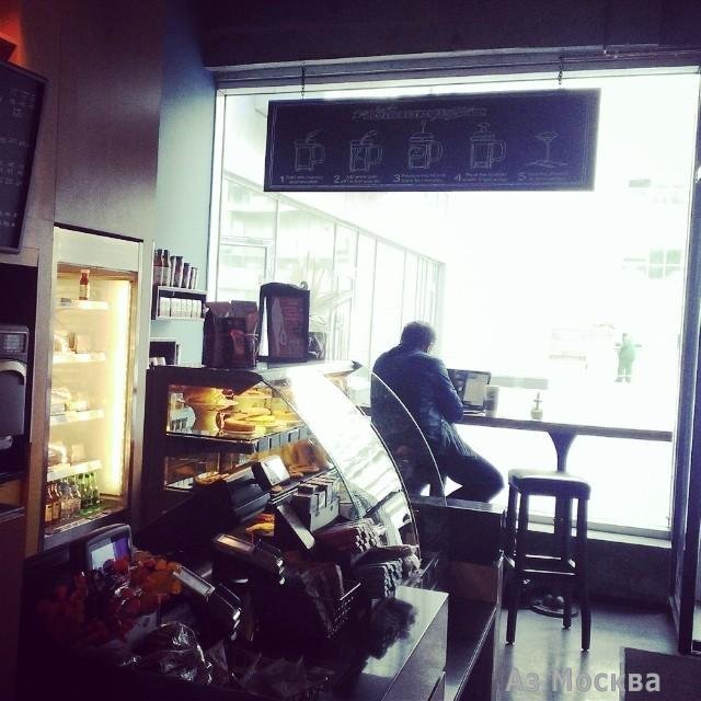 Starbucks, сеть кофеен, Льва Толстого, 16 (1 этаж)