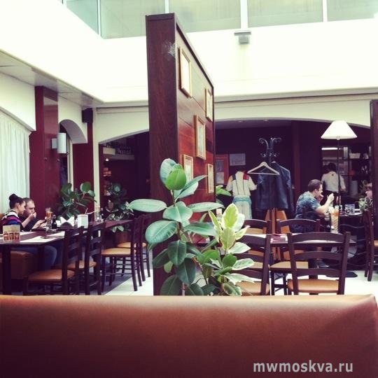 IL Патио, сеть семейных итальянских ресторанов, Днепропетровская, 2 (1 этаж)