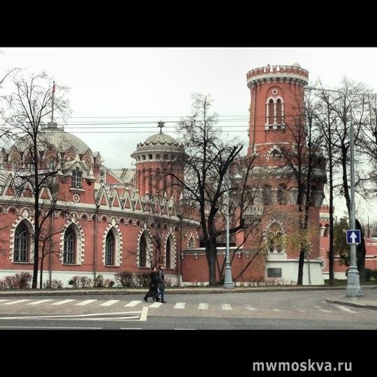 Петровский путевой дворец, Ленинградский проспект, 40