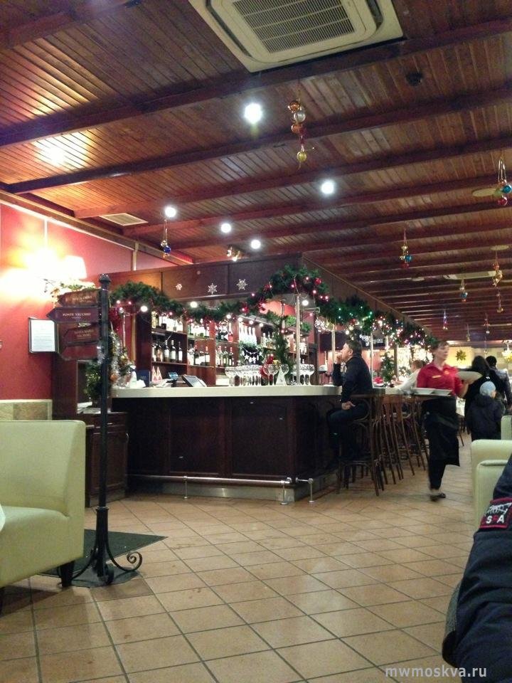 IL Патио, сеть семейных итальянских ресторанов, Ломоносовский проспект, 10 (1 этаж)