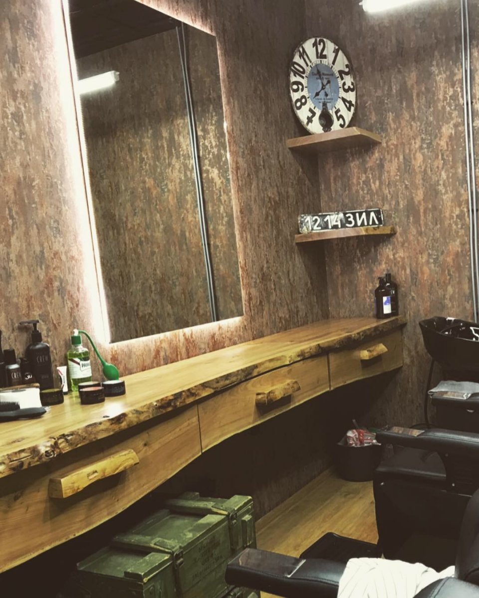 Bullitt.barbershop, Озёрная улица, 2 к3, 1 этаж